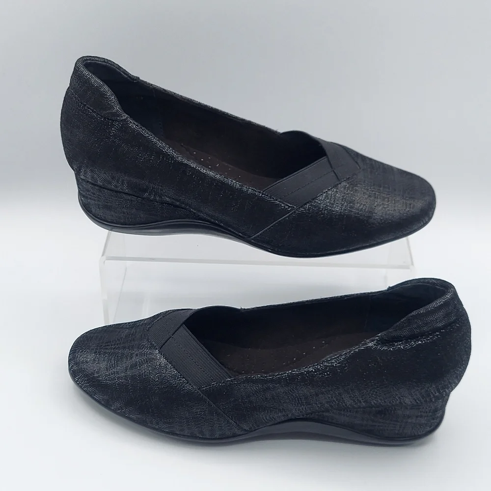 VANELi Women's Candee Flat Comfort Black Slip On Women's Size 8.5W